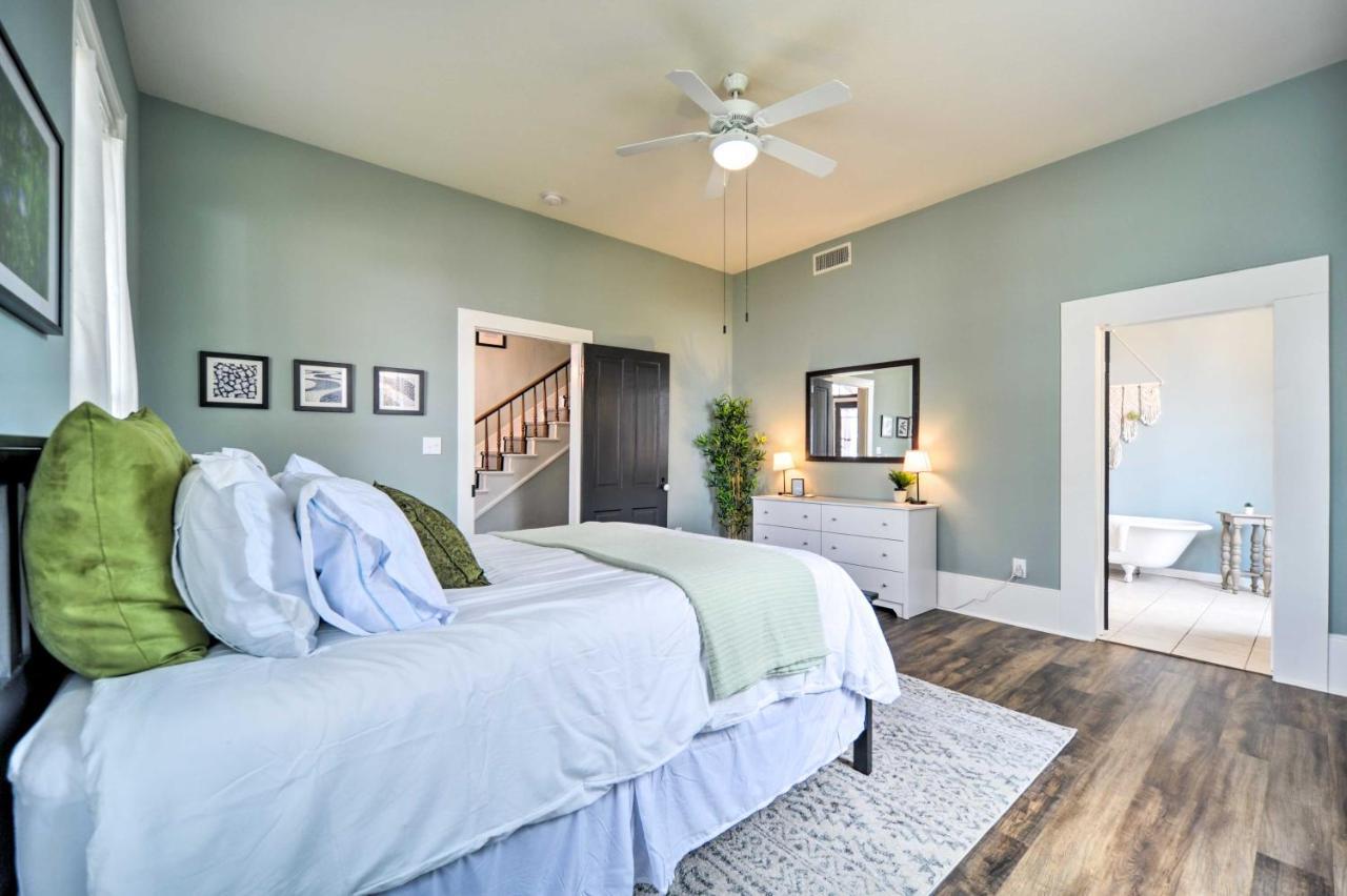 Spacious Abode, Walk To Texas Heroes Square! Gonzales Exterior photo