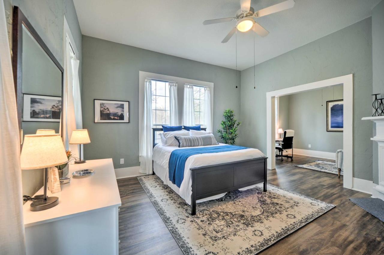 Spacious Abode, Walk To Texas Heroes Square! Gonzales Exterior photo