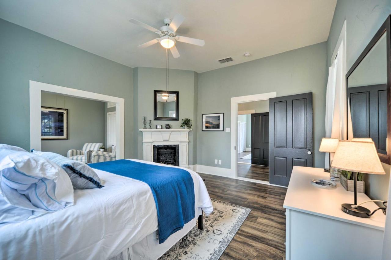 Spacious Abode, Walk To Texas Heroes Square! Gonzales Exterior photo