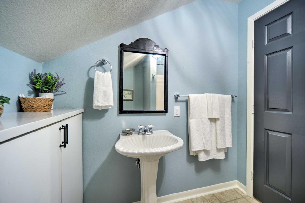 Spacious Abode, Walk To Texas Heroes Square! Gonzales Exterior photo