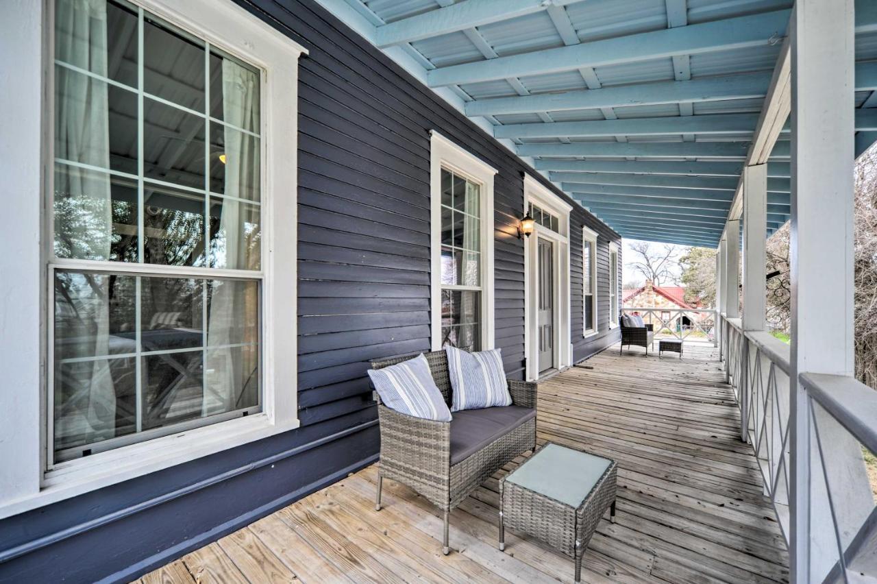 Spacious Abode, Walk To Texas Heroes Square! Gonzales Exterior photo
