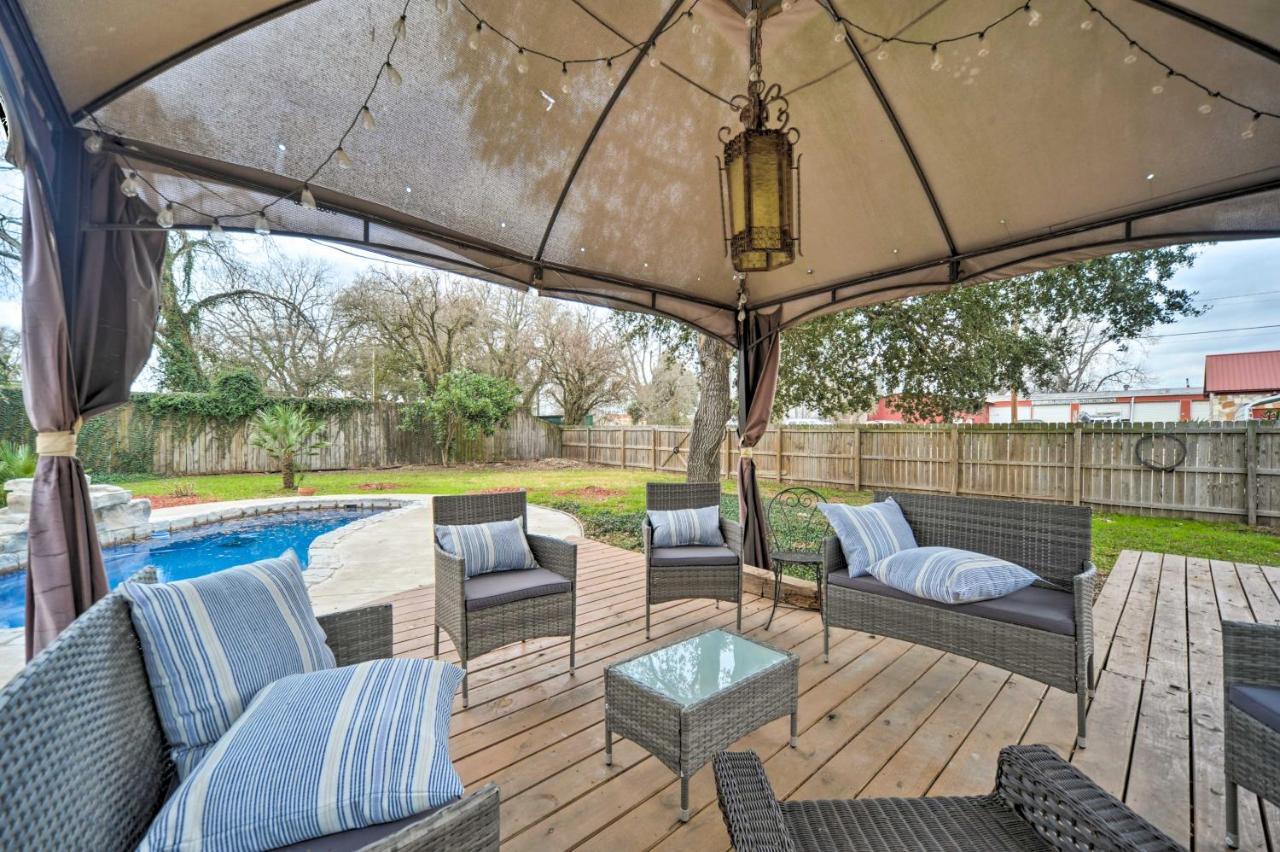 Spacious Abode, Walk To Texas Heroes Square! Gonzales Exterior photo