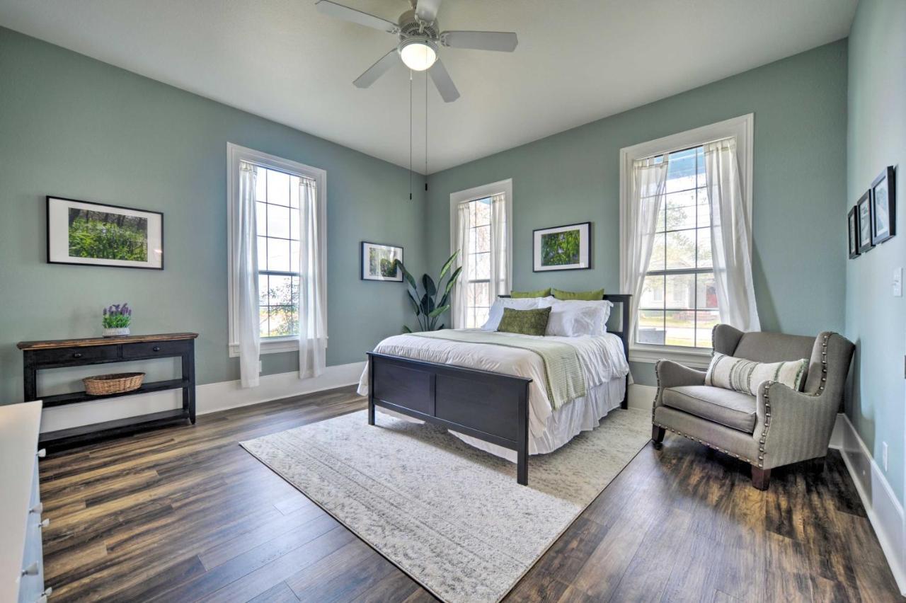 Spacious Abode, Walk To Texas Heroes Square! Gonzales Exterior photo
