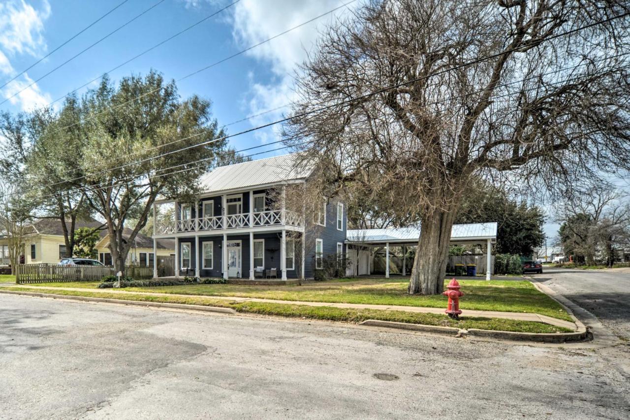 Spacious Abode, Walk To Texas Heroes Square! Gonzales Exterior photo